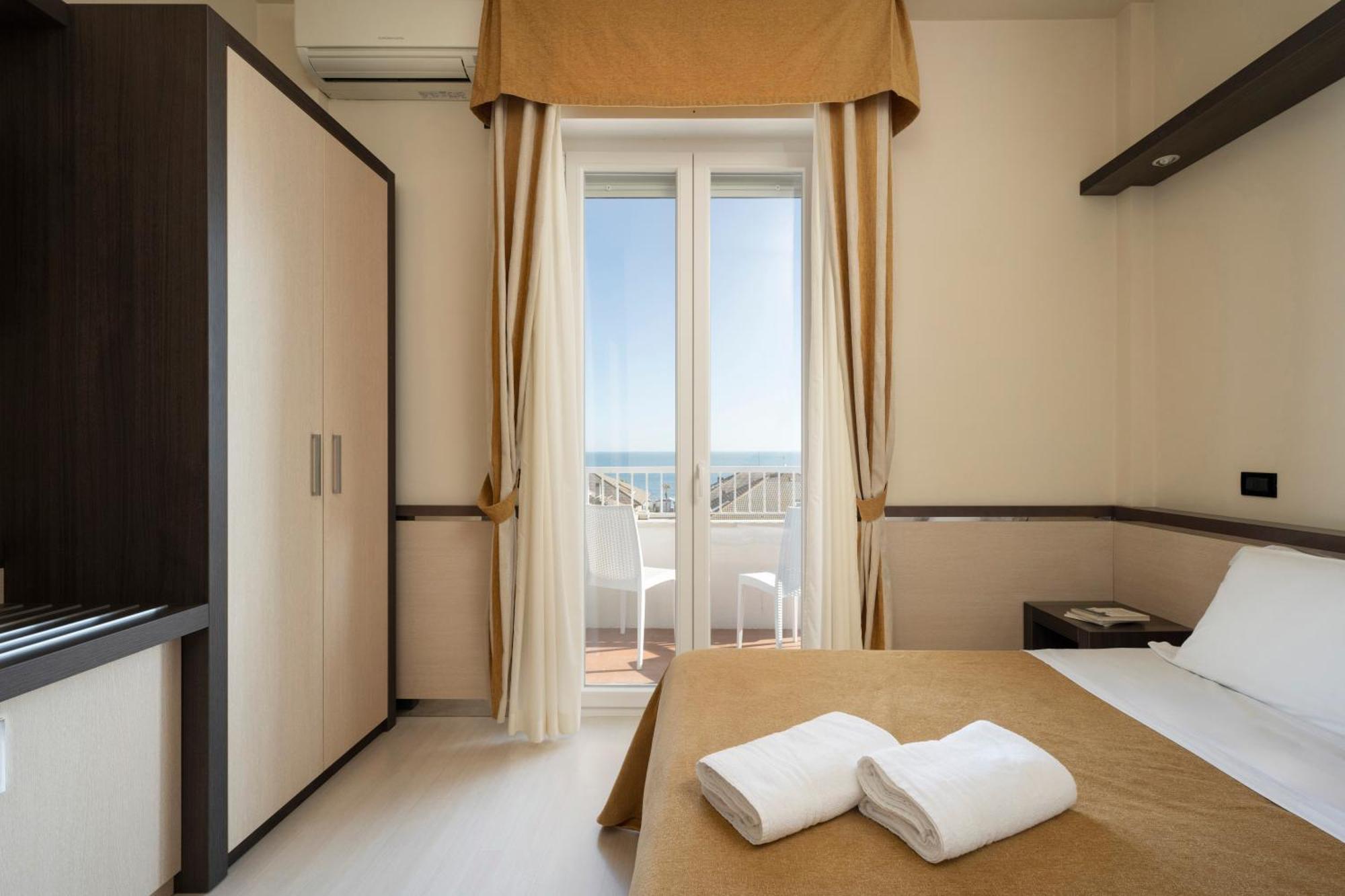 Hotel Mondial Porto Recanati Zewnętrze zdjęcie