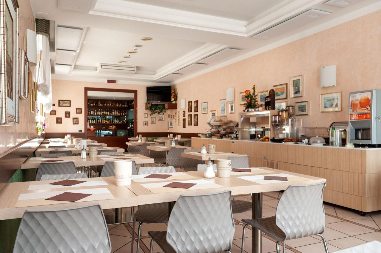 Hotel Mondial Porto Recanati Zewnętrze zdjęcie